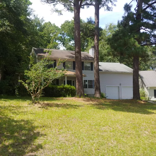 426 Crestwood Dr, Summerville, SC 29483