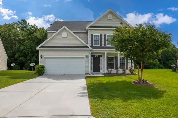 905 Laurel Oak Ln, Moncks Corner, SC 29461