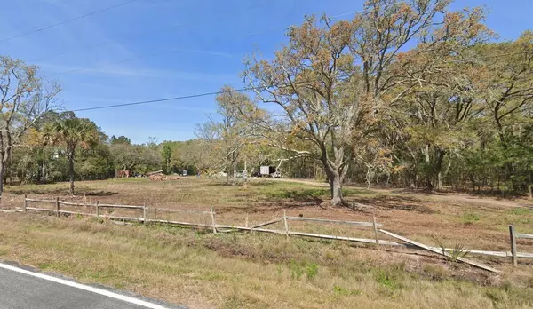 8260 Oyster Factory Rd, Edisto Island, SC 29438