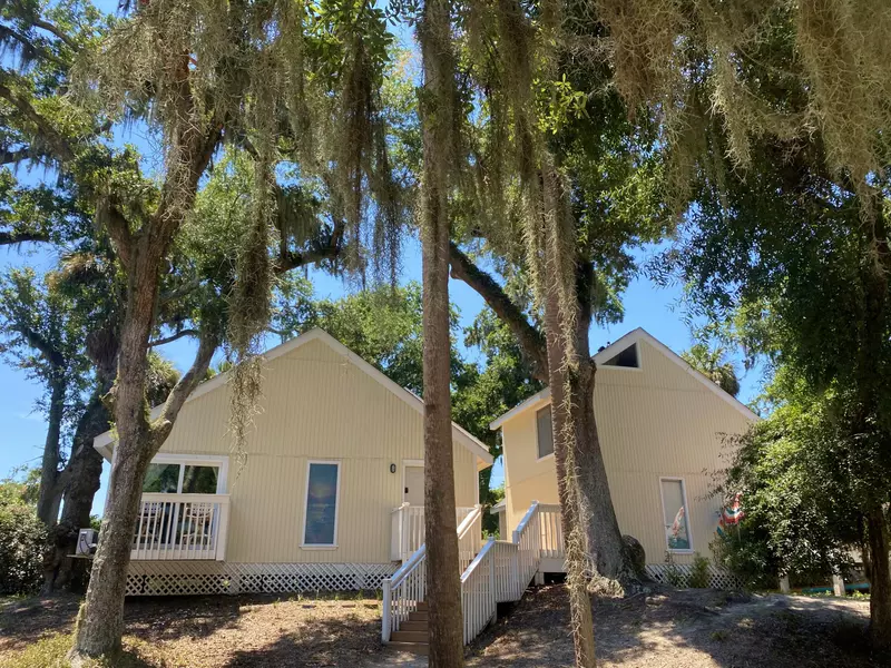 353 Sea Cloud Cir #353, Edisto Beach, SC 29438