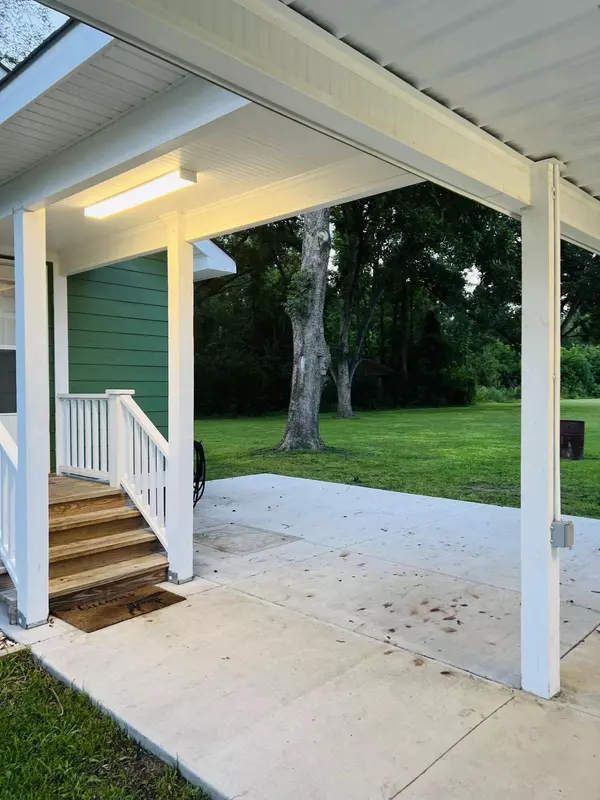 Harleyville, SC 29448,956 W Main St