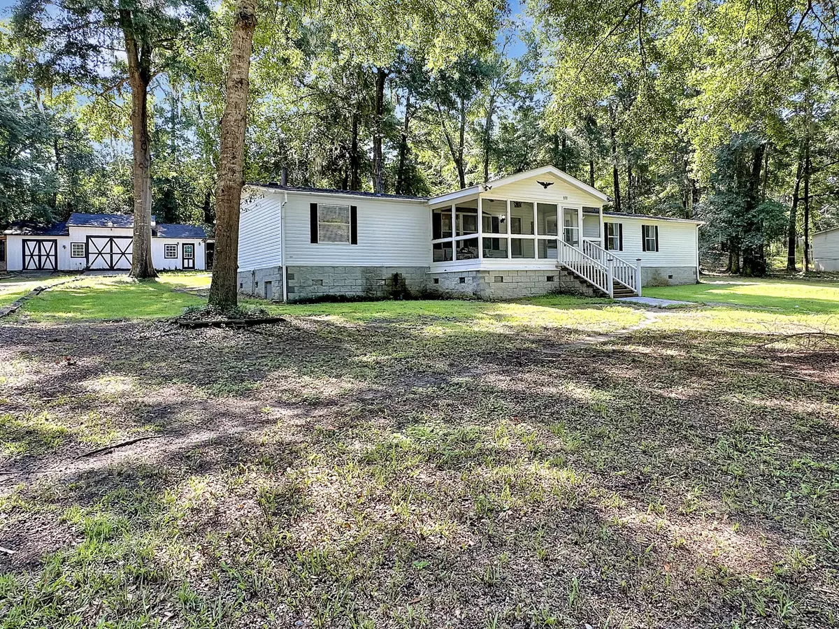 Eutawville, SC 29048,111 Satawen Rd