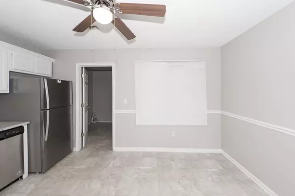 North Charleston, SC 29406,6263 Lucille Dr #20-D