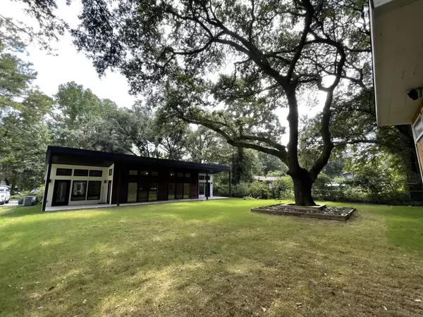 1862 Pineland Dr, Johns Island, SC 29455