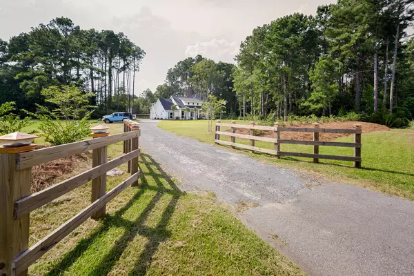 Awendaw, SC 29429,6594 N Highway 17