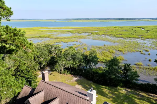 Wadmalaw Island, SC 29487,6972 Bears Bluff Rd