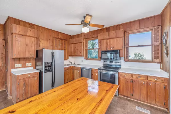 Edisto Beach, SC 29438,2802 Point St