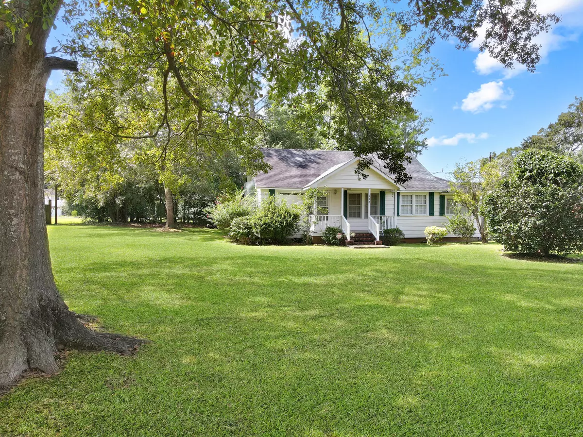 Andrews, SC 29510,113 W Juniper St