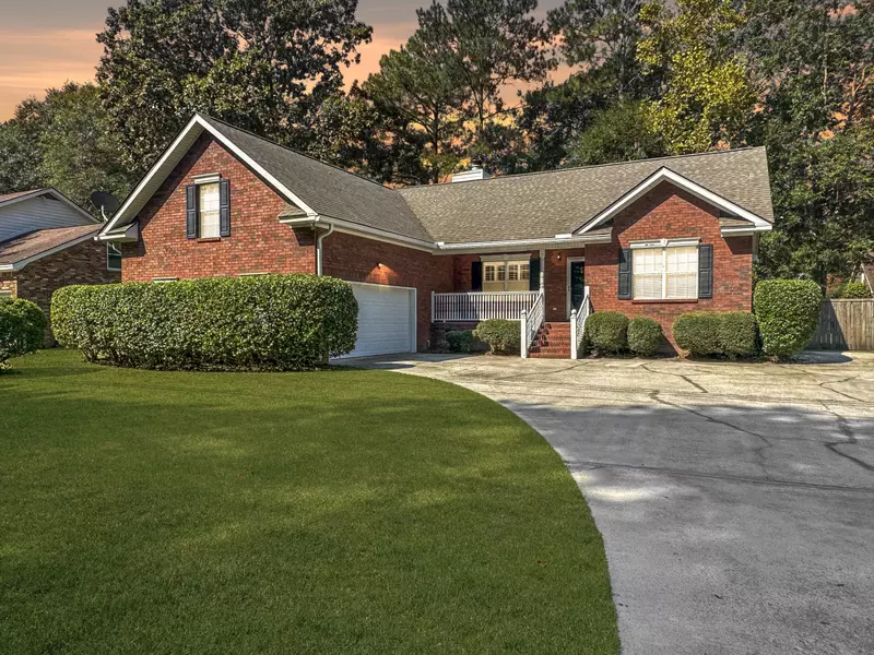 736 Gahagan Rd, Summerville, SC 29485