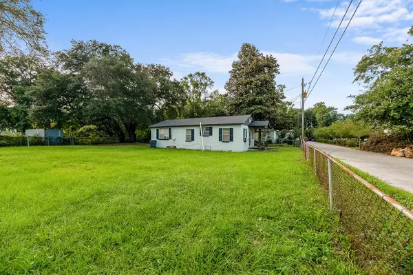 North Charleston, SC 29405,4833 Williams Ave