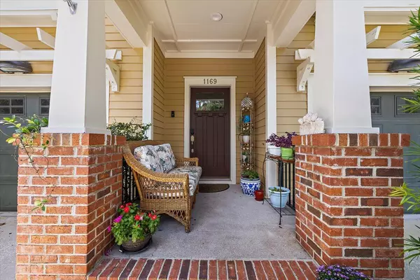 1169 Dingle Rd, Mount Pleasant, SC 29466