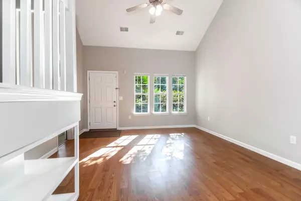 Summerville, SC 29483,100 Yellow Hawthorn Cir