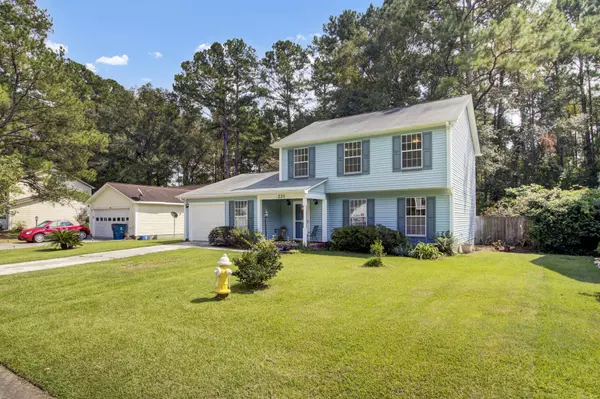 325 Damascus Dr, Summerville, SC 29483