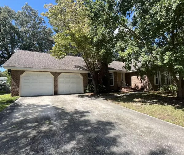 208 Chessington Cir, Summerville, SC 29485