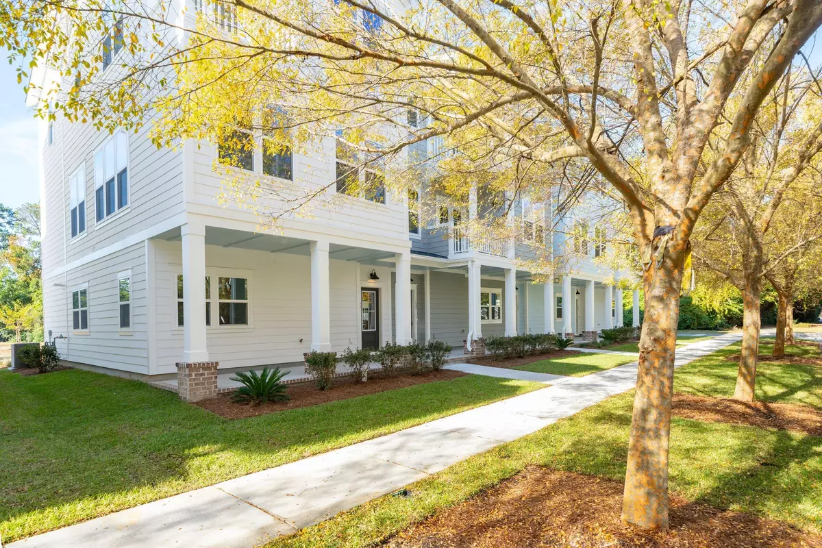 Summerville, SC 29483,639 N Laurel St #Unit 74