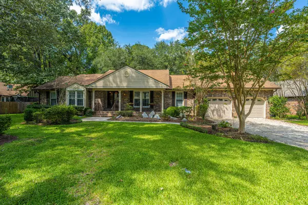 Summerville, SC 29485,106 Grayson Ln