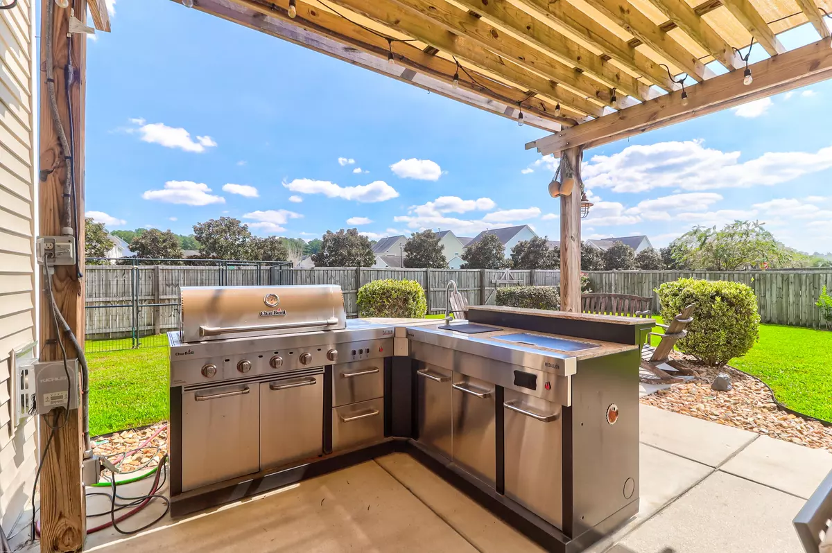 Summerville, SC 29486,253 Cameron St