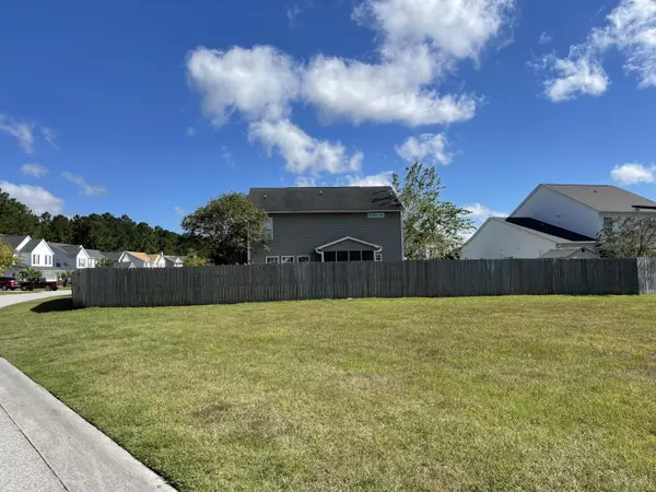 Summerville, SC 29483,164 Southport Dr