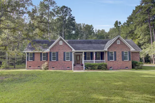 2216 Hummingbird Ln,  Summerville,  SC 29483