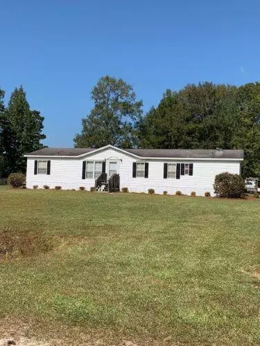 1083 Mockingbird Ln, Manning, SC 29102