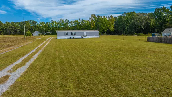 Ridgeville, SC 29472,2542 Old Gilliard Rd