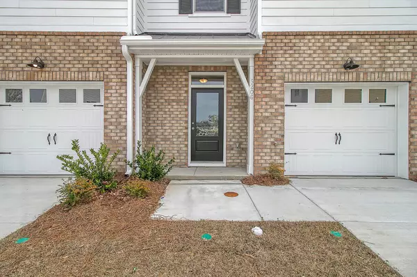 Summerville, SC 29485,5206 New Palm Ct