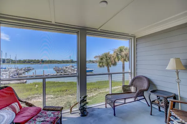 72 Mariners Cay Dr, Folly Beach, SC 29439