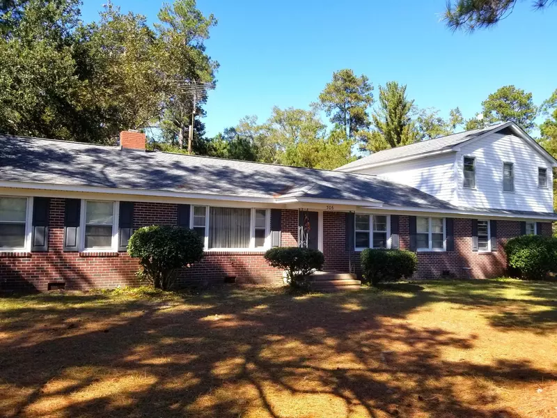 306 Stack Ave, Elloree, SC 29047