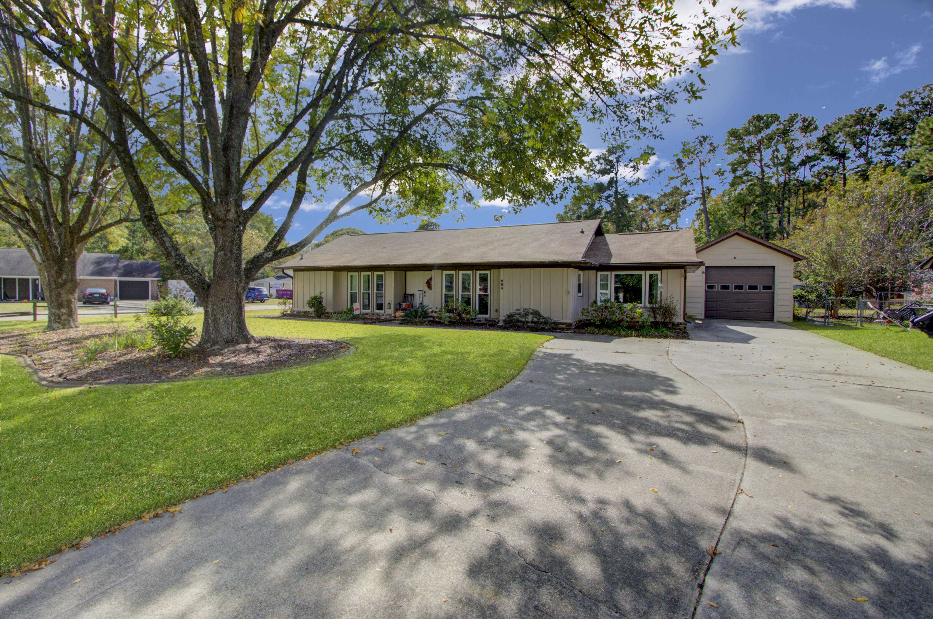 504 Beauregard Rd, Summerville, SC 29486