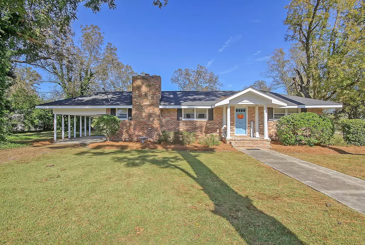 Harleyville, SC 29448,952 W Main Street