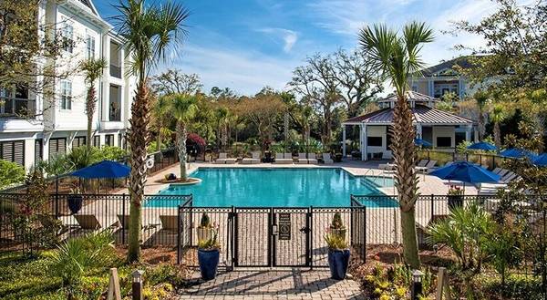 455 Seven Farms Dr #130, Charleston, SC 29492