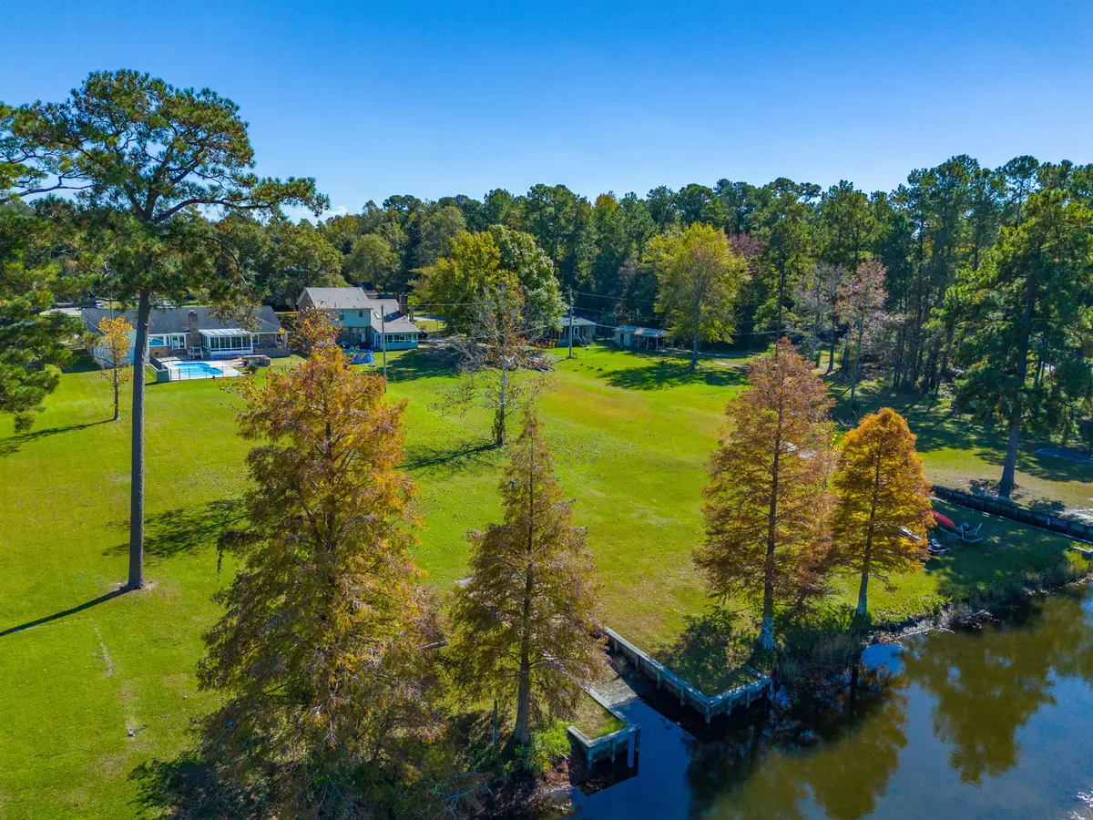 Moncks Corner, SC 29461,207 Land O Pines Cir