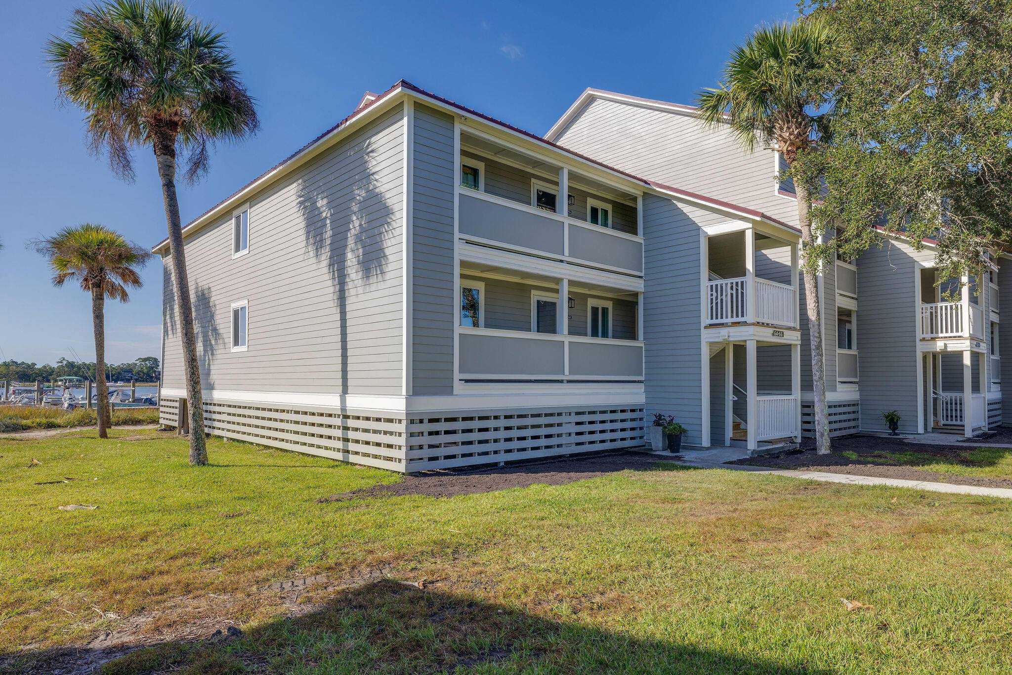 Folly Beach, SC 29439,64 Mariners Cay Dr