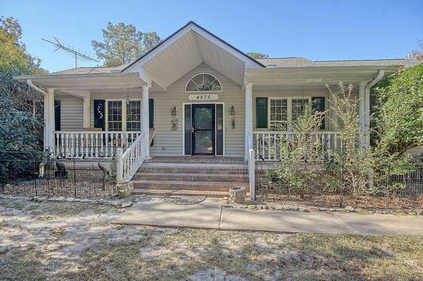 4275 Sebago Rd, Meggett, SC 29449