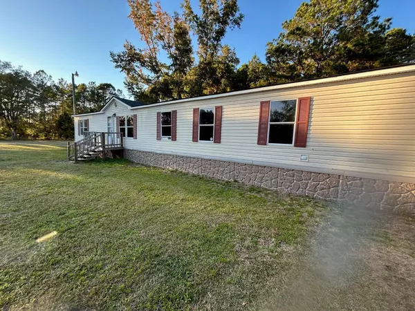 Ravenel, SC 29470,6236 Hyde Park Rd Rd