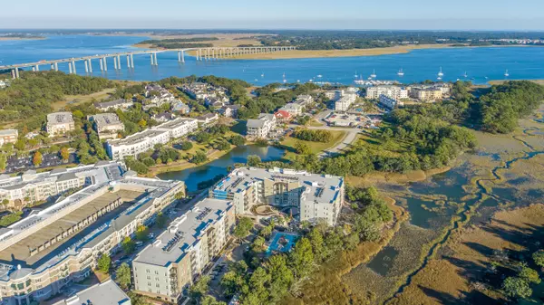 Charleston, SC 29492,135 Pier View St #105