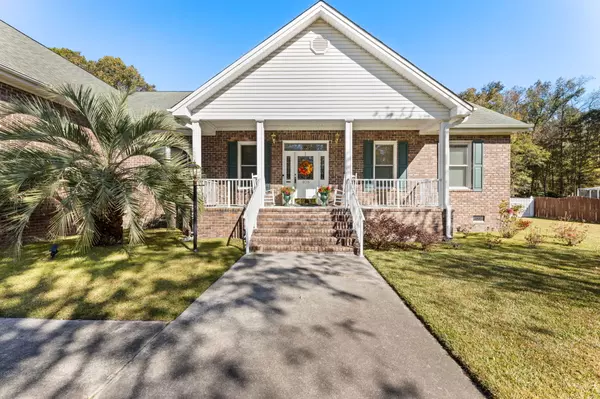 Summerville, SC 29485,108 Lee St