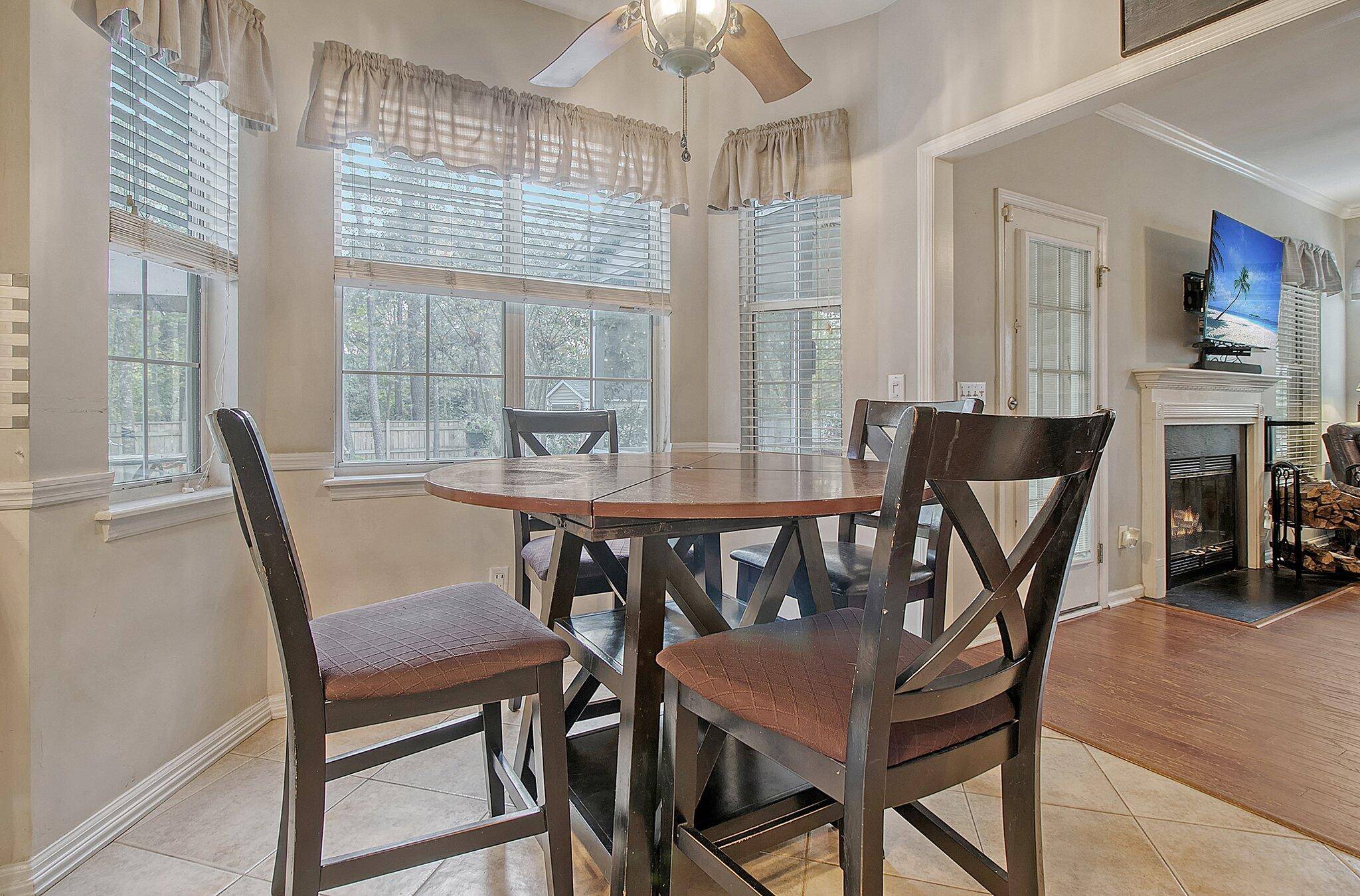 North Charleston, SC 29420,8679 Spring Chapel Ln