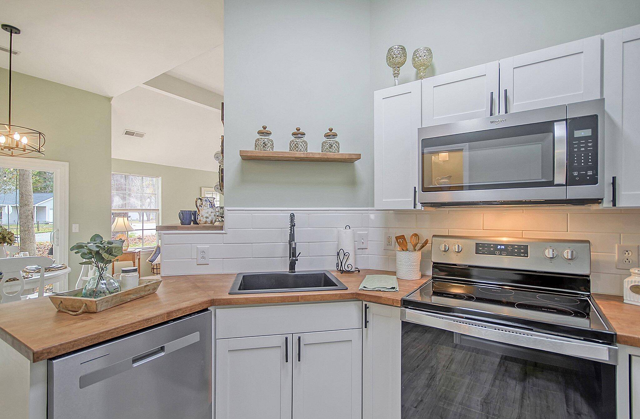 Summerville, SC 29485,100 Fern Court