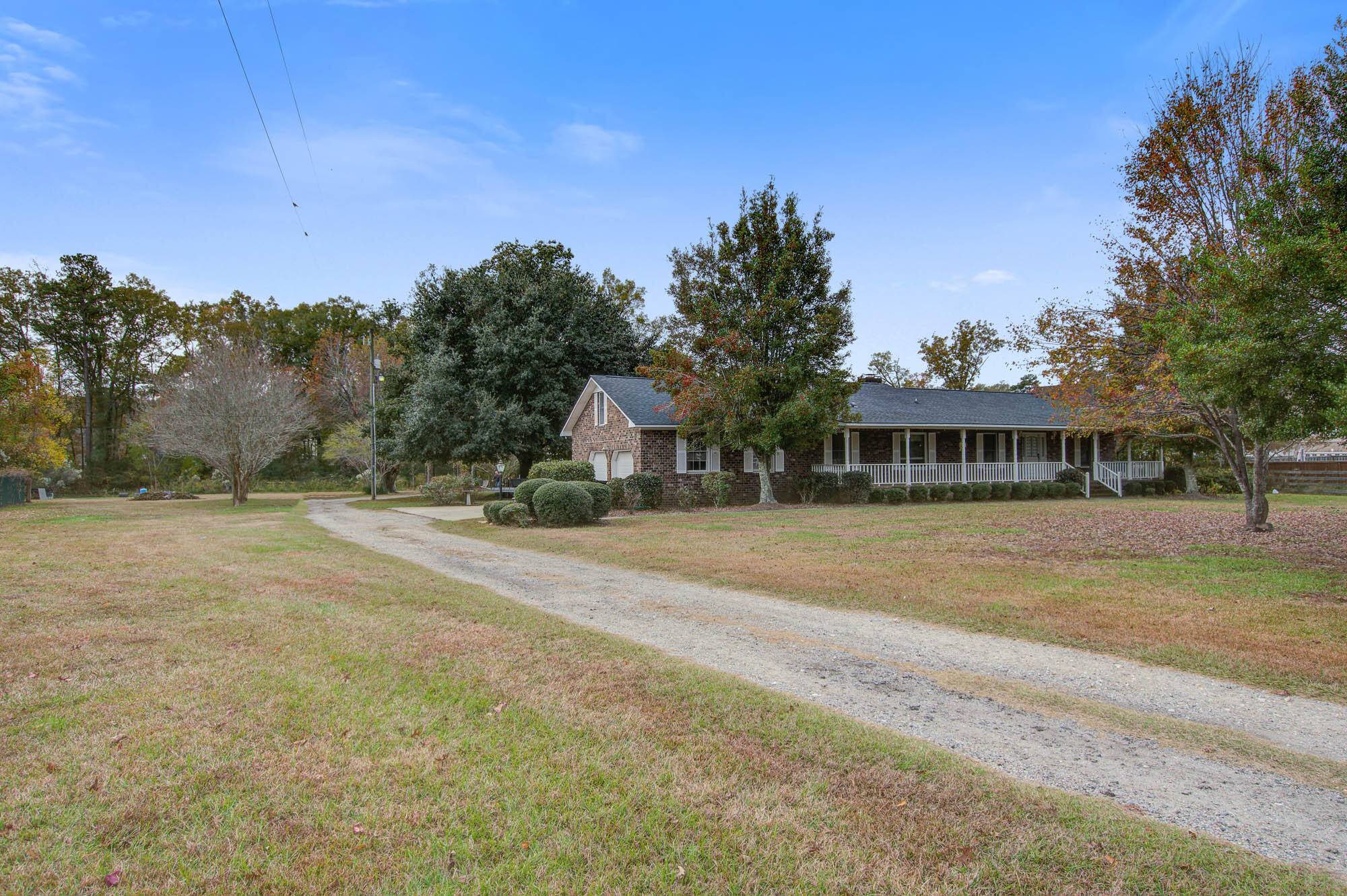 Summerville, SC 29483,429 W Butternut Rd