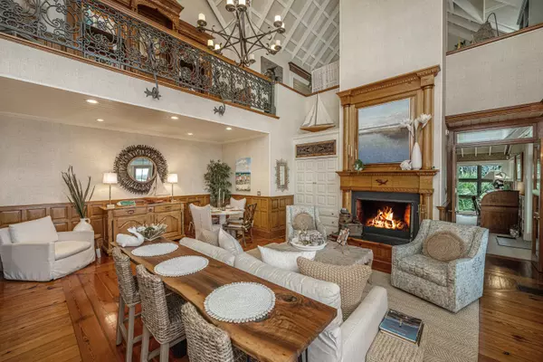 Mcclellanville, SC 29458,377 Lofton Ct