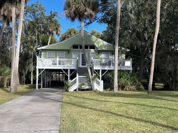 1021 Byrd St, Edisto Island, SC 29438