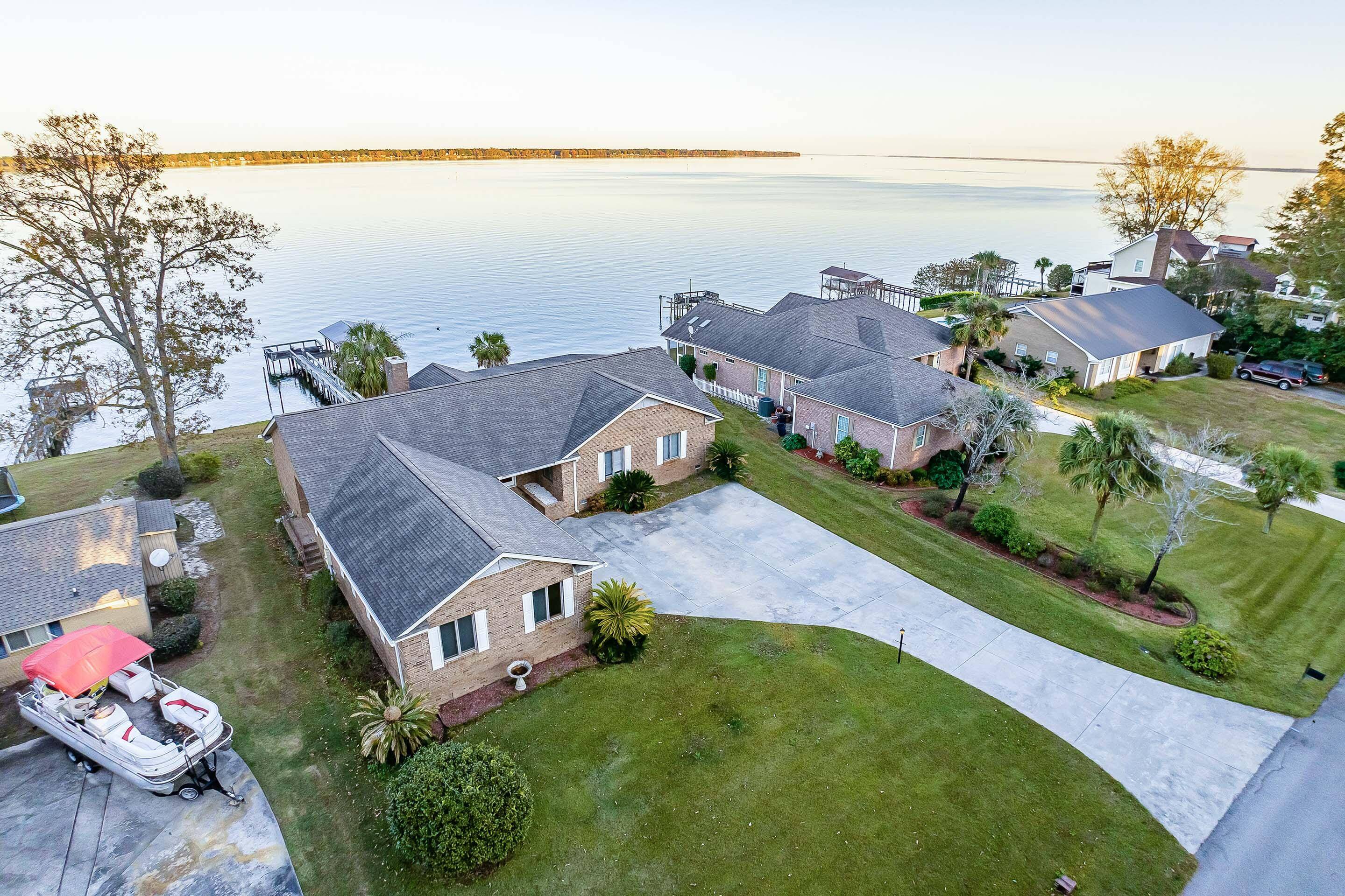 473 Santee Dr, Santee, SC 29142