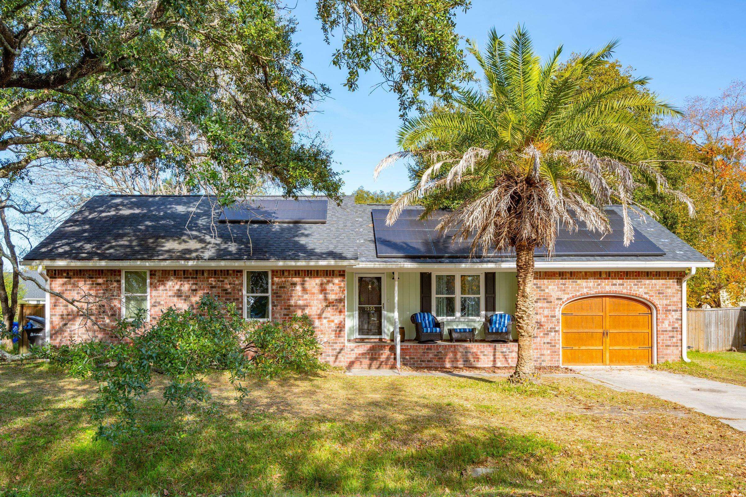 1556 Wakendaw Rd, Mount Pleasant, SC 29464