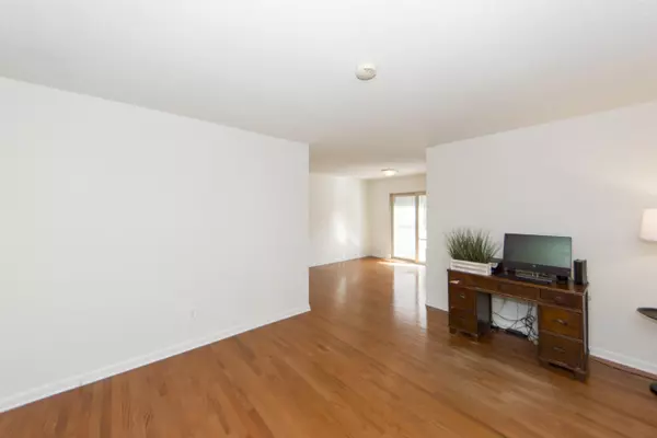 Summerville, SC 29483,201 White Blvd