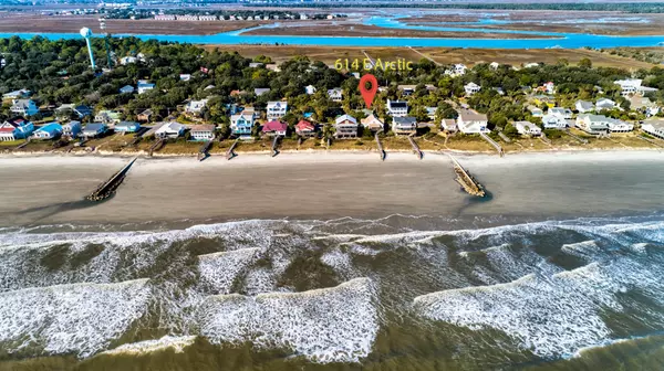 Folly Beach, SC 29439,614 E Arctic Ave