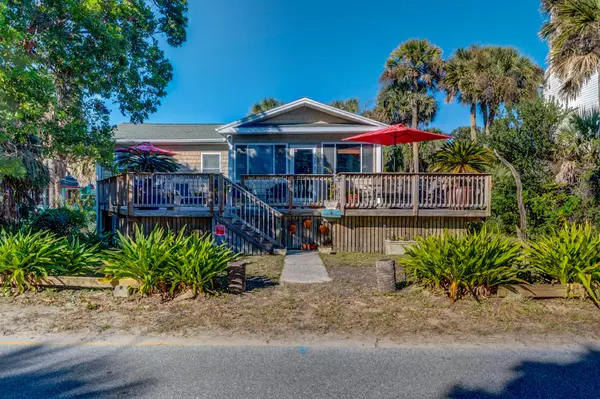 Folly Beach, SC 29439,614 E Arctic Ave