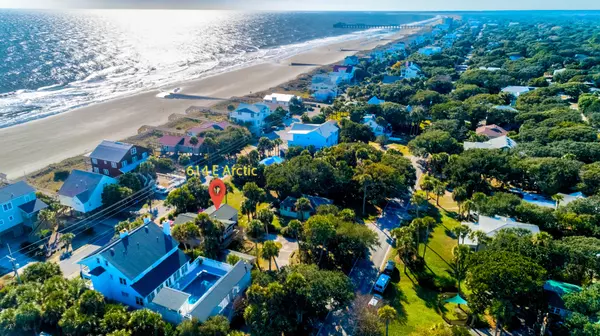 Folly Beach, SC 29439,614 E Arctic Ave