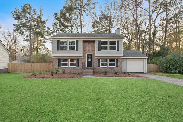 Summerville, SC 29485,105 Estes Ct