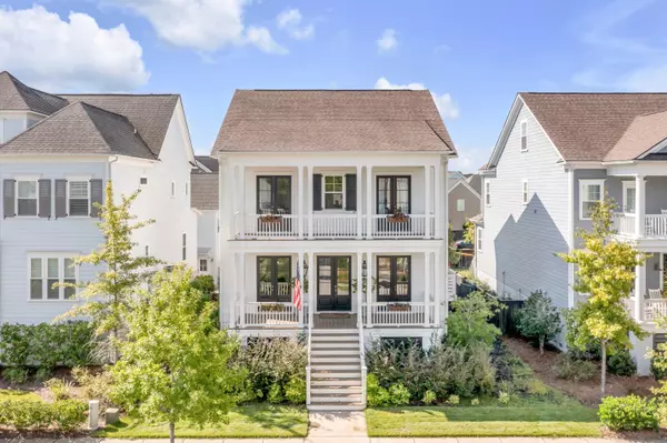 1621 Oak Leaf St, Daniel Island, SC 29492